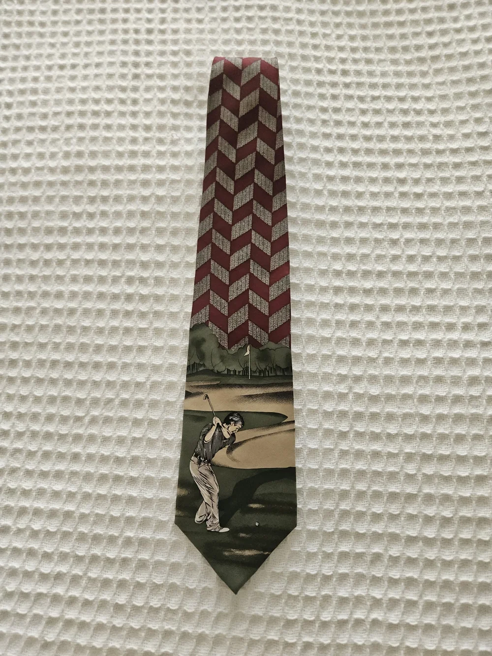 Pebble Beach Men's Burgundy Golf Theme Geometric Silk Tie Classic One Size
